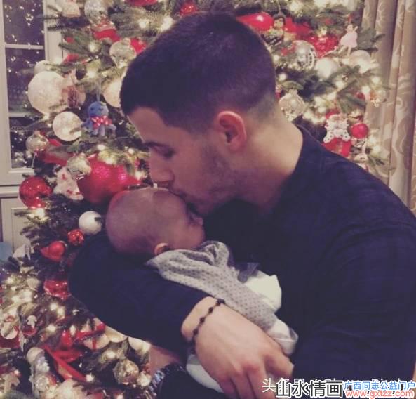 【多图鉴赏】盘点同志名人 Nick Jonas 登上过的同性恋杂志