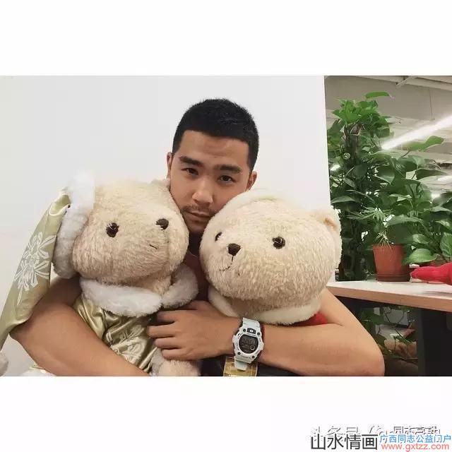 为什么Gay都喜欢肌肉男？知道真相的我眼泪掉下来！